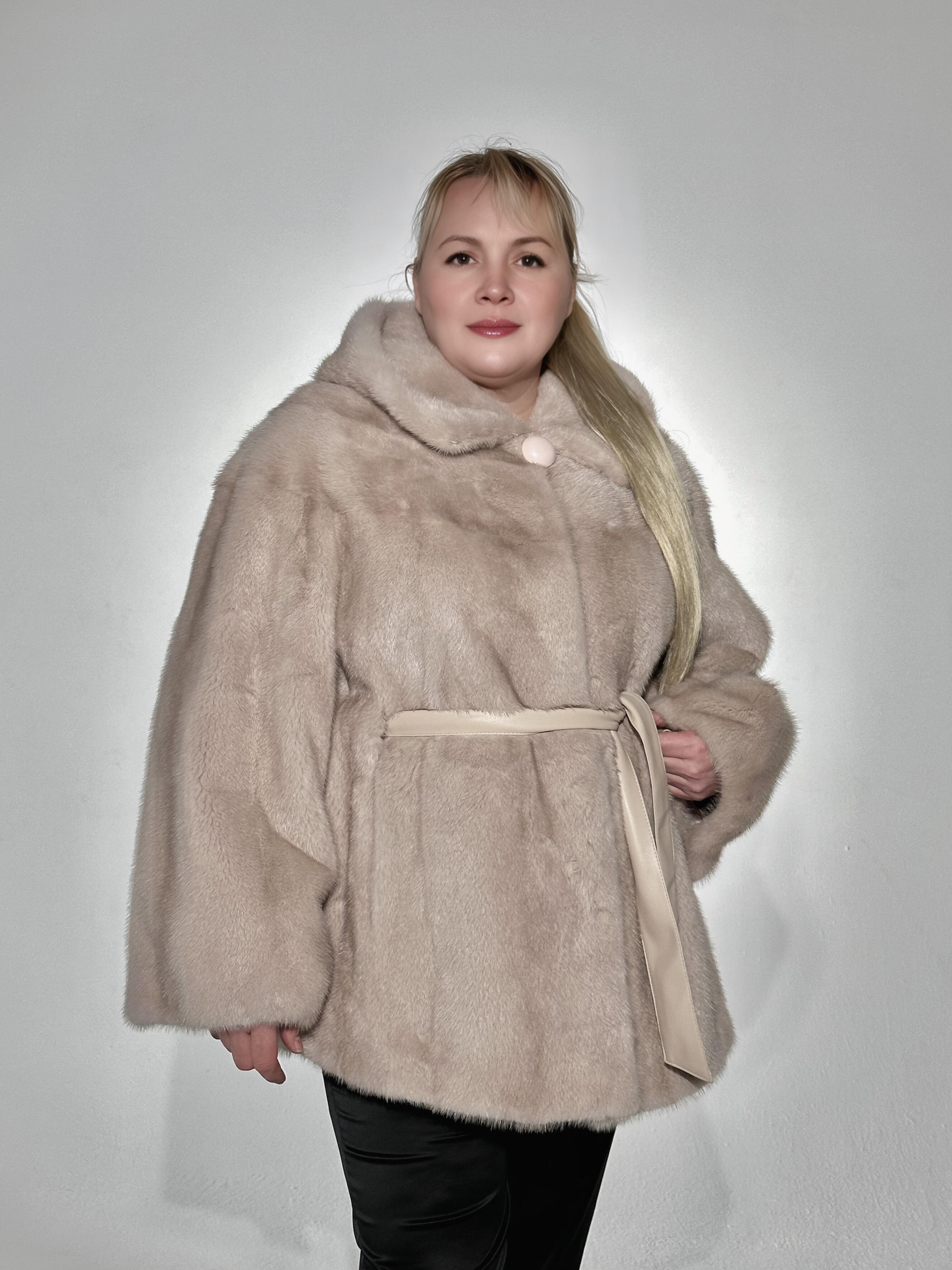 Шуба из скандинавской норки пепельно-розовая