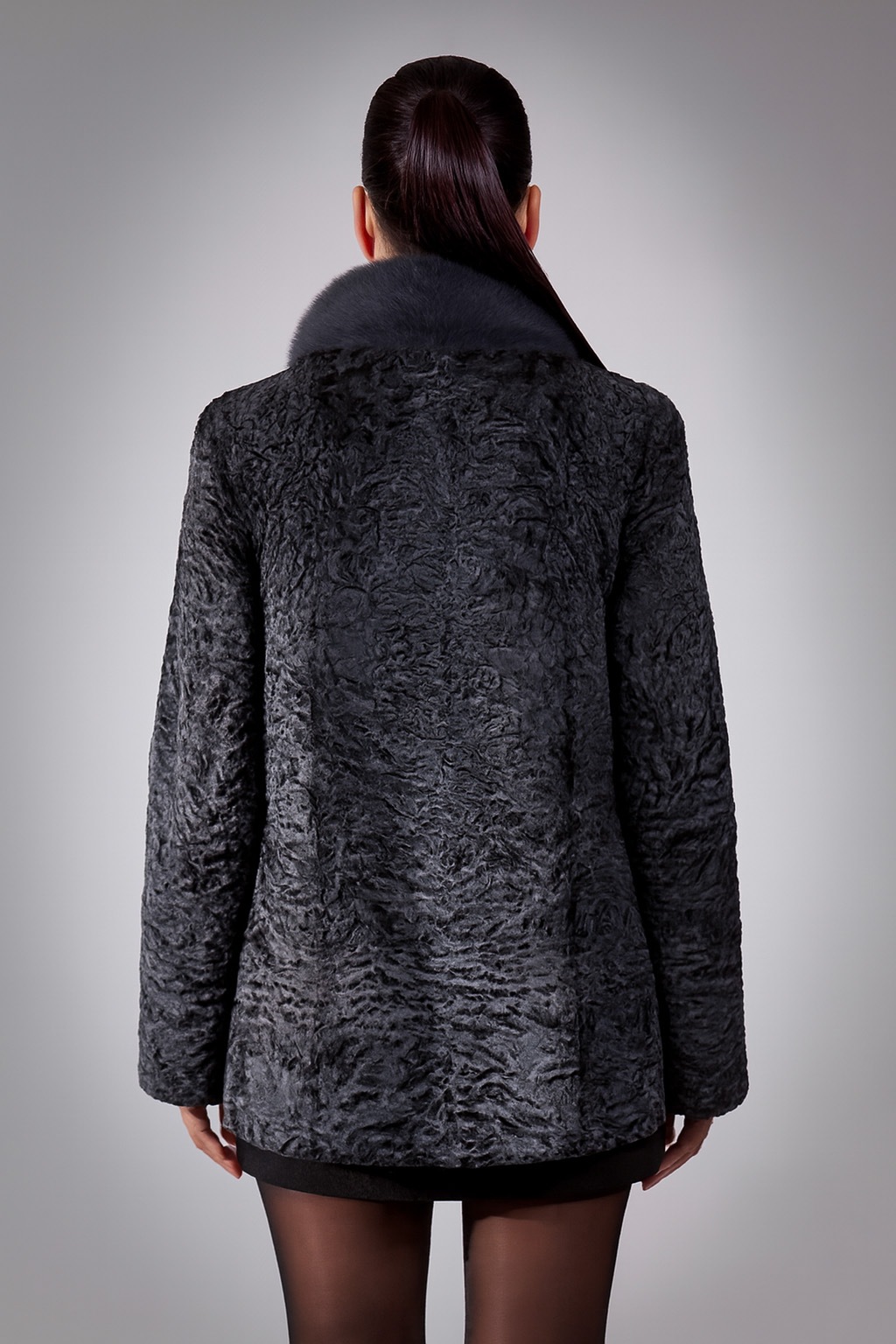 Полушубок из каракуля чёрный