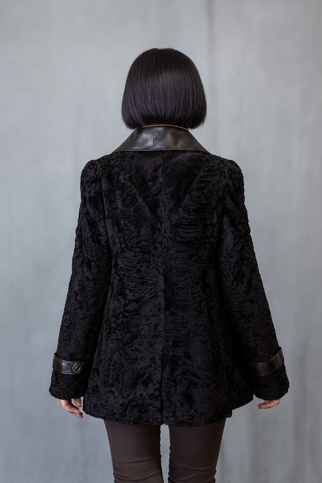 Жакет из каракуля чёрный